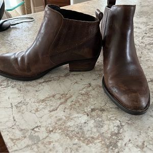 BORN Booties size 8M